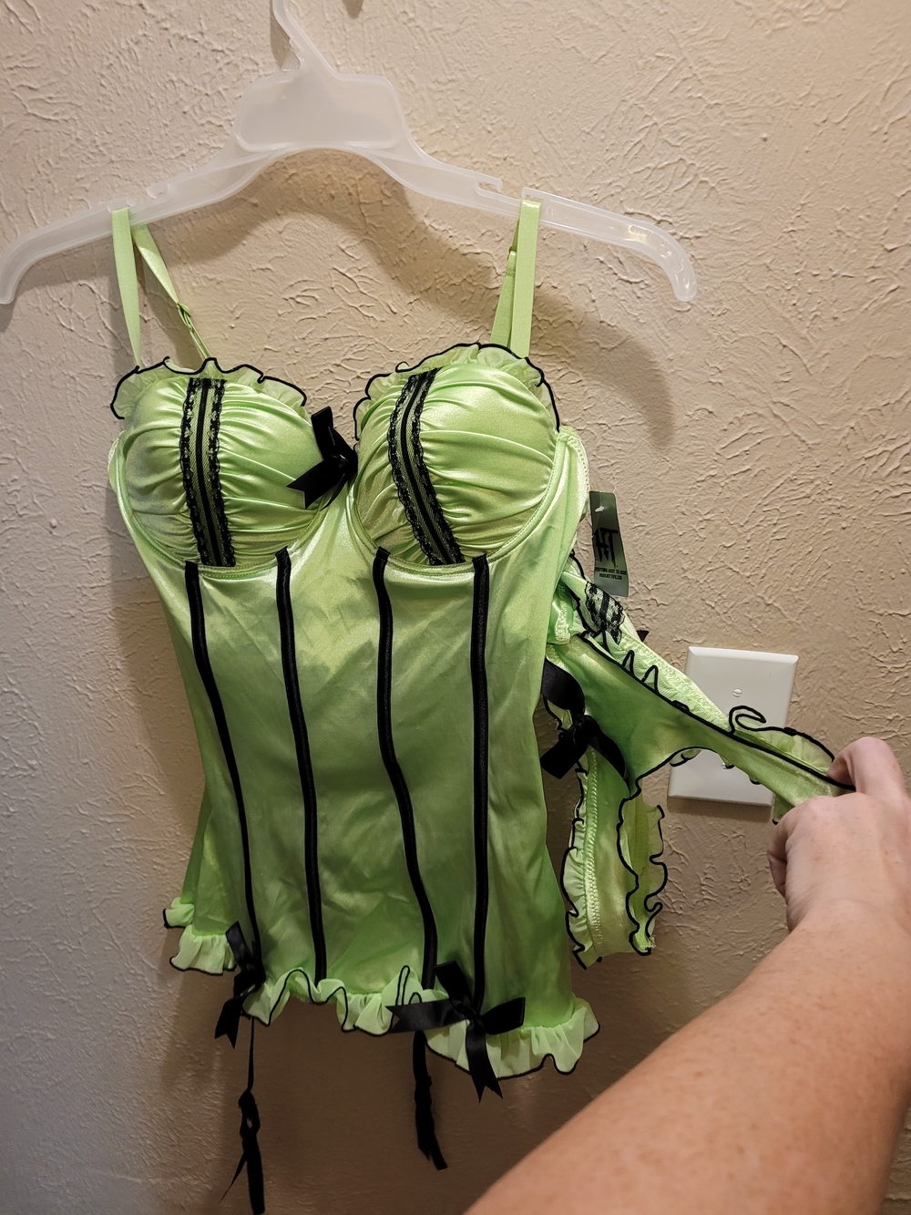 NWTs Hot Topic satin Lingerie with never worn thong. 36D